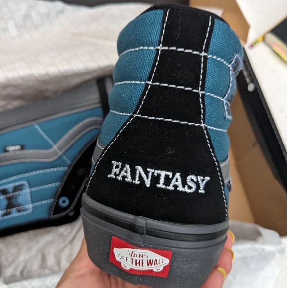 Vans x Sci-fi Fantasy Sk8-Hi Pro - Picture 4 of 8